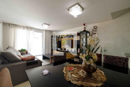 Casa de condomínio à venda com 210m², 4 quartos e 2 vagasSala