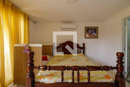 Casa de condomínio à venda com 210m², 4 quartos e 2 vagasSuíte 1