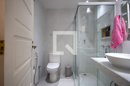 Casa de condomínio à venda com 200m², 4 quartos e sem vaga Casa de condomínio à venda com 200m², 4 quartos e sem vagaBanheiro