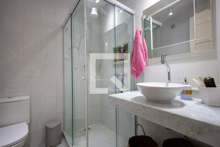 Casa de condomínio à venda com 200m², 4 quartos e sem vaga Casa de condomínio à venda com 200m², 4 quartos e sem vagaBanheiro