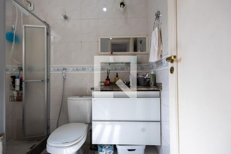 Casa de condomínio à venda com 200m², 4 quartos e sem vaga Casa de condomínio à venda com 200m², 4 quartos e sem vagaBanheiro 2 2° Andar