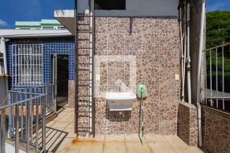 Casa de condomínio à venda com 200m², 4 quartos e sem vaga Casa de condomínio à venda com 200m², 4 quartos e sem vagaTerraço