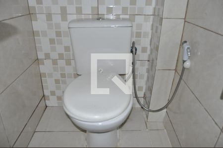 Apartamento para alugar com 65m², 2 quartos e sem vagaBanheiro