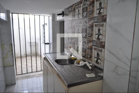 Apartamento para alugar com 65m², 2 quartos e sem vagaCozinha 