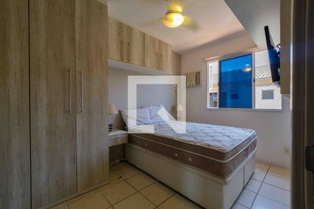 Suíte de casa de condomínio para alugar com 3 quartos, 80m² em Vargem Pequena, Rio de Janeiro