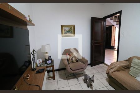 Sala de TV de casa à venda com 4 quartos, 280m² em Portuguesa, Rio de Janeiro
