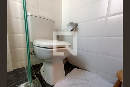 Apartamento à venda com 59m², 2 quartos e 3 vagas Apartamento à venda com 59m², 2 quartos e 3 vagasBanheiro da Suíte