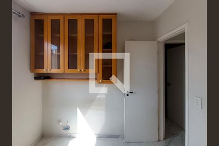 Apartamento à venda com 59m², 2 quartos e 3 vagas Apartamento à venda com 59m², 2 quartos e 3 vagasQuarto