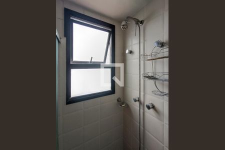Apartamento à venda com 59m², 2 quartos e 3 vagas Apartamento à venda com 59m², 2 quartos e 3 vagasBanheiro da Suíte