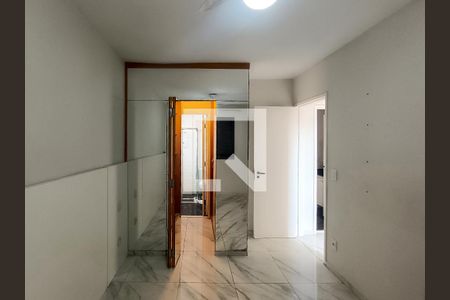 Apartamento à venda com 59m², 2 quartos e 3 vagas Apartamento à venda com 59m², 2 quartos e 3 vagasSuíte