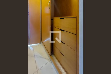 Apartamento à venda com 59m², 2 quartos e 3 vagas Apartamento à venda com 59m², 2 quartos e 3 vagasSuíte - Closet
