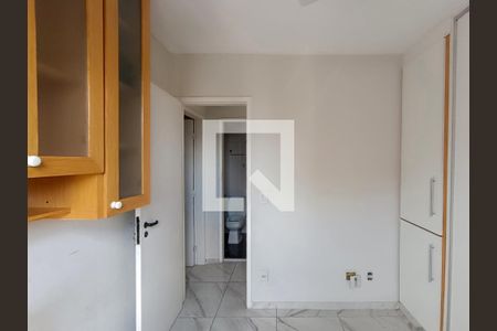 Apartamento à venda com 59m², 2 quartos e 3 vagas Apartamento à venda com 59m², 2 quartos e 3 vagasQuarto