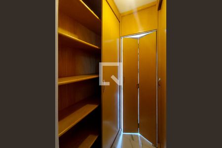 Apartamento à venda com 59m², 2 quartos e 3 vagas Apartamento à venda com 59m², 2 quartos e 3 vagasSuíte - Closet
