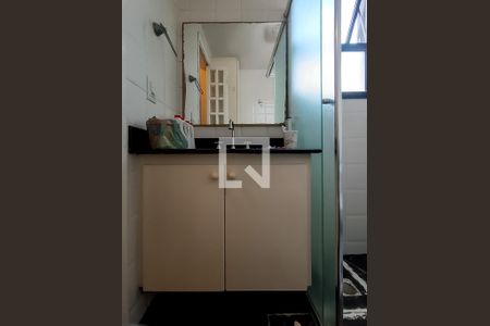 Apartamento à venda com 59m², 2 quartos e 3 vagas Apartamento à venda com 59m², 2 quartos e 3 vagasBanheiro da Suíte
