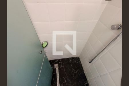 Apartamento à venda com 59m², 2 quartos e 3 vagas Apartamento à venda com 59m², 2 quartos e 3 vagasBanheiro Social