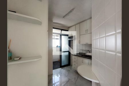 Apartamento à venda com 59m², 2 quartos e 3 vagas Apartamento à venda com 59m², 2 quartos e 3 vagasBanheiro da Suíte