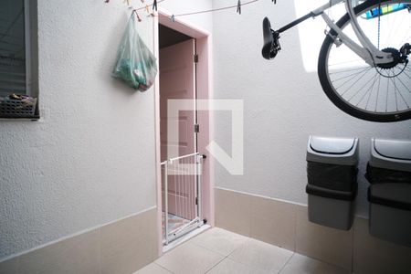 Casa à venda com 71m², 2 quartos e 1 vagaÁrea de Serviço