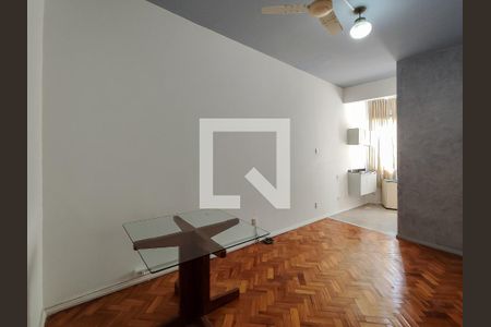 Sala de apartamento para alugar com 1 quarto, 53m² em Tijuca, Rio de Janeiro