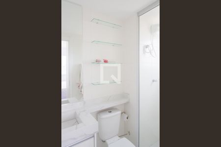 Banheiro de apartamento para alugar com 1 quarto, 28m² em Jardim Mirante, São Paulo