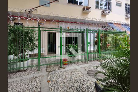 Apartamento à venda com 68m², 2 quartos e 1 vagaFachada e portaria