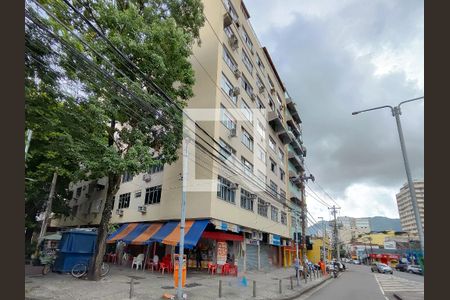 Apartamento à venda com 68m², 2 quartos e 1 vagaFachada e portaria