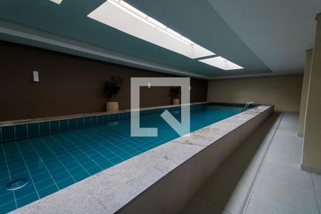 Apartamento à venda com 64m², 2 quartos e 1 vagaÁrea comum - Piscina