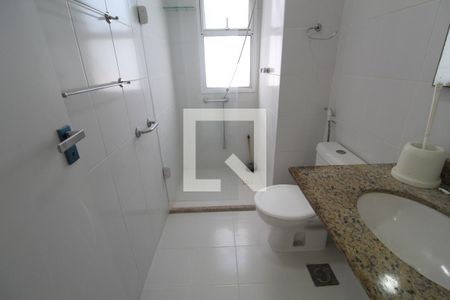 Apartamento para alugar com 70m², 2 quartos e 1 vagaBanheiro da suíte