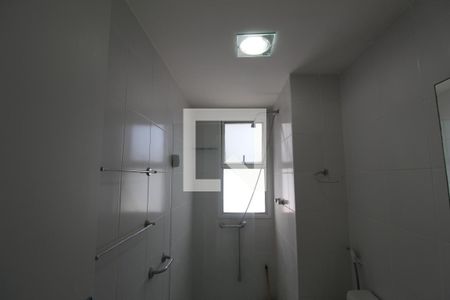 Banheiro da suíte de apartamento para alugar com 2 quartos, 70m² em Jacarepaguá, Rio de Janeiro