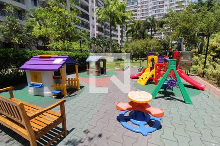 Apartamento para alugar com 70m², 2 quartos e 1 vagaÁrea comum - Playground