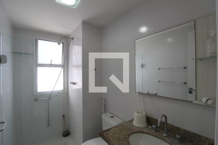 Apartamento para alugar com 70m², 2 quartos e 1 vagaBanheiro da suíte