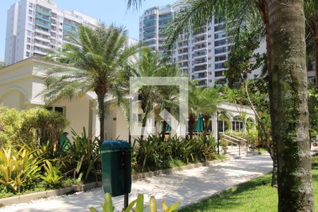 Apartamento para alugar com 70m², 2 quartos e 1 vagaÁrea comum - Piscina