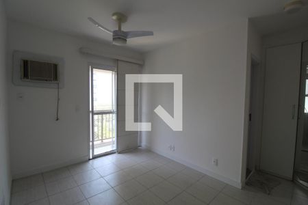 Suíte de apartamento para alugar com 2 quartos, 70m² em Jacarepaguá, Rio de Janeiro