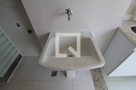 Área de serviço  de apartamento para alugar com 2 quartos, 70m² em Jacarepaguá, Rio de Janeiro