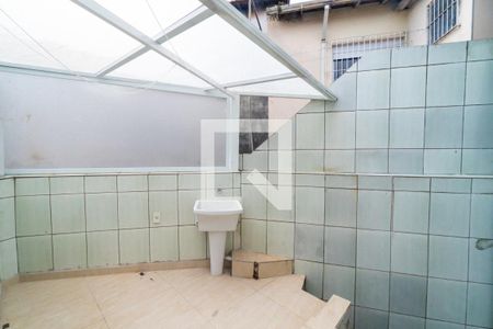 Casa à venda com 110m², 4 quartos e 1 vagaLavanderia