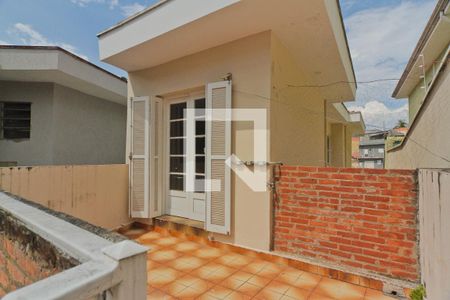 Casa à venda com 165m², 3 quartos e 2 vagas Casa à venda com 165m², 3 quartos e 2 vagasÁrea externa