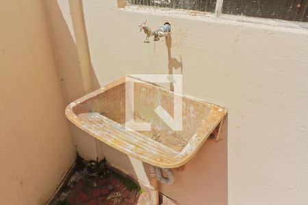 Casa à venda com 165m², 3 quartos e 2 vagas Casa à venda com 165m², 3 quartos e 2 vagasÁrea de Serviço