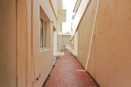 Casa à venda com 165m², 3 quartos e 2 vagas Casa à venda com 165m², 3 quartos e 2 vagasÁrea externa