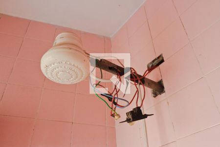 Casa à venda com 165m², 3 quartos e 2 vagas Casa à venda com 165m², 3 quartos e 2 vagasBanheiro de Serviço