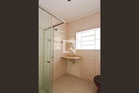 Casa à venda com 165m², 3 quartos e 2 vagas Casa à venda com 165m², 3 quartos e 2 vagasBanheiro