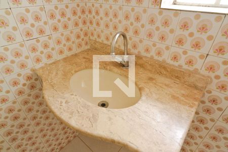 Casa à venda com 165m², 3 quartos e 2 vagas Casa à venda com 165m², 3 quartos e 2 vagasBanheiro