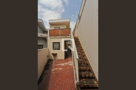 Casa à venda com 165m², 3 quartos e 2 vagas Casa à venda com 165m², 3 quartos e 2 vagasÁrea externa