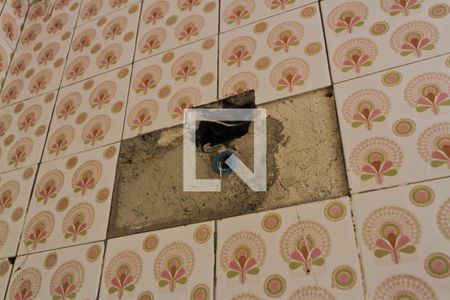 Casa à venda com 165m², 3 quartos e 2 vagas Casa à venda com 165m², 3 quartos e 2 vagasBanheiro