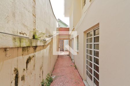 Casa à venda com 165m², 3 quartos e 2 vagas Casa à venda com 165m², 3 quartos e 2 vagasÁrea externa