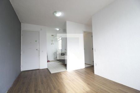 Sala de apartamento para alugar com 2 quartos, 40m² em Jardim Petropolis, Cotia