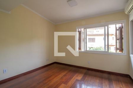 Suite de casa à venda com 4 quartos, 220m² em Boa Vista, Porto Alegre