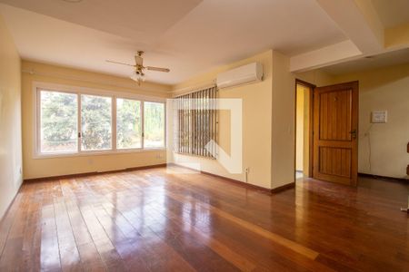 Sala de casa à venda com 4 quartos, 220m² em Boa Vista, Porto Alegre