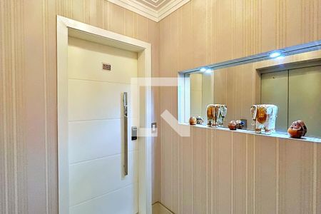 Apartamento à venda com 110m², 2 quartos e 2 vagasHall de entrada