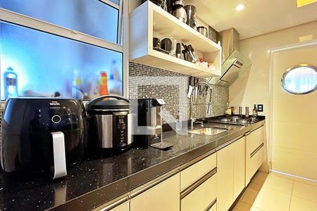 Apartamento à venda com 110m², 2 quartos e 2 vagasCozinha