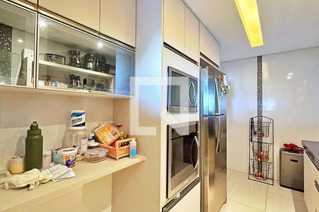 Apartamento à venda com 110m², 2 quartos e 2 vagasCozinha