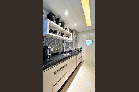 Apartamento à venda com 110m², 2 quartos e 2 vagasCozinha